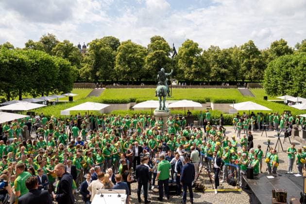 Ehrung der Freiwilligen Helfer der UEFA EURO 2024 Fußball EM den Volunteers im Unteren Hofgarten in München