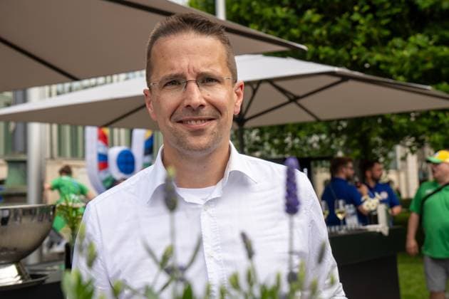 Ehrung der Freiwilligen Helfer der UEFA EURO 2024 Fußball EM den Volunteers im Unteren Hofgarten in München. Dr. Christoph Kern Präsident des Bayerischen Fußballverbandes