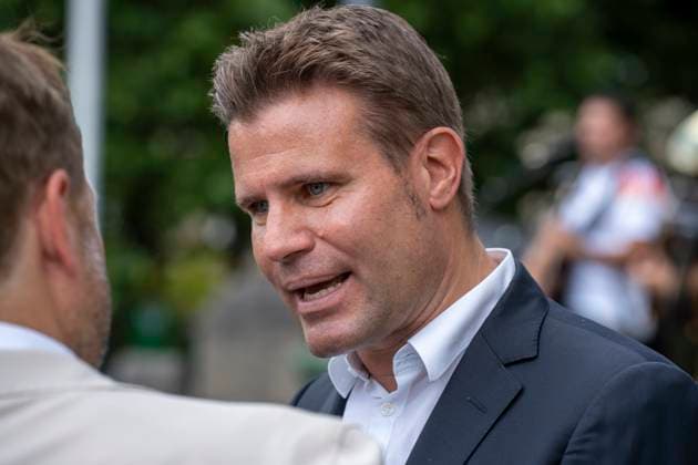 Porträt von Felix Brych UEFA Fußball-Schiedsrichter bei der Ehrung der Ehrenamtlichen Helfer der UEFA Euro 2024 Europameisterschaft in Deutschland in München im unteren Hofgarten.