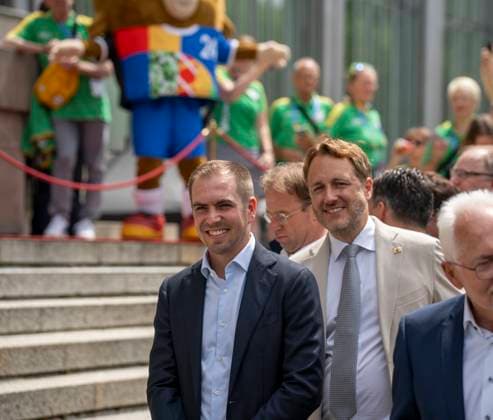 Philipp Lahm Fußballspieler und Botschafter der EM2024 bei der Ehrung der Ehrenamtlichen Helfer der UEFA Euro 2024 Europameisterschaft in Deutschland in München im unteren Hofgarten.