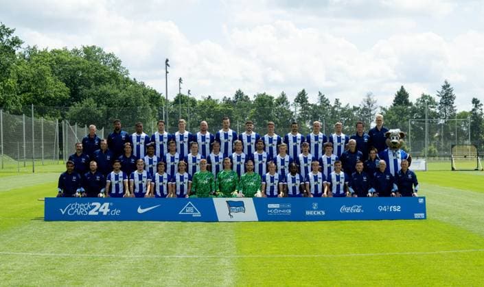 Hertha BSC 2 Bundesliga, Portrait appointment 2024 2025, Team photo, Hi row from l Jürgen Lange Physiotherapist , Frederick Syna Physiotherapist , Bradley Ibrahim, Linus Gechter, Luca Schuler, Toni Leistner, Haris Tabakovic, Agustin Rogel, Oliver Rölke, Smail Prevljak, Marc Oliver Kempf, Michael Cuisance, Henrik Kuchno Athletics coach , Moritz Schleicher Team doctor Mi row from l Cristian Fiel Head coach , Andreas Menger Goalkeeping coach , Jaime Monroy Co coach , Jeremy Dudziak, Florian Niederlechner, Fabian Reese, Derry Scherhant, Pascal Klemens, Andreas Bouchalakis, Julian Eitschberger, Luis Trus, Julius Gottschalk, Hendrik Herzog Equipment Manager , Anne Kaube Physiotherapist , Herthinho Mascot Bottom row from l Sami Allagui Assistant to the Sporting Director , Patrick Ebert Standard and Individual Coach , Kevin Sessa, Marten Winkler, Diego Demme, Michal Karbownik, goalkeeper Tim Goller, goalkeeper Tjark Ernst, Marius Gersbeck, Palko Dardai, Deyovaisio Zeefuik, Gustav Christensen, Ibrahim Maza, Maximilian Fürst Team manager , Robert Abramczyk Equipment manager , Dirk Kunert Transition coach U19, U23, pros 11 07 2024, Copyright: xMatthiasxKochx