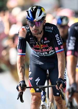 Tour de France 2024 - Stage 12 VILLENEUVE-SUR-LOT, FRANCE - JULY 11 : Roglic Primoz (SVN) of BORA - hansgrohe during stage 12 of the 111th edition of the Tour de France 2024 cycling race, a stage of 204 kms with start in Aurillac and finish in Villeneuve-sur-Lot on July 11, 2024 in Villeneuve-sur-Lot, France, 11 07 2024 Villeneuve-sur-Lot France  Copyright: xNicoxVereeckenx