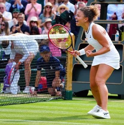 Jasmine Paolini celebrates victory in her semi final match Wimbledon Tennis Championships, Day 11, The All England Lawn Tennis and Croquet Club, London, UK - 11 Jul 2024  Copyright: xJavierxGarcia Shutterstockx 14580280fh