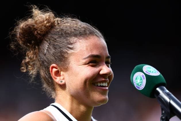 Jasmine Paolini celebrates victory in her semi final match Wimbledon Tennis Championships, Day 11, The All England Lawn Tennis and Croquet Club, London, UK - 11 Jul 2024  Copyright: xJamesxMarsh Shutterstockx 14580282dy