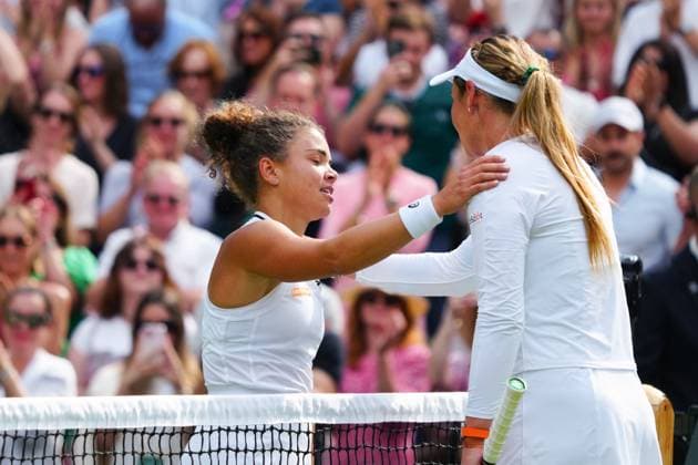 Jasmine Paolini celebrates victory in her semi final match against Donna Vekic Wimbledon Tennis Championships, Day 11, The All England Lawn Tennis and Croquet Club, London, UK - 11 Jul 2024  Copyright: xJavierxGarcia Shutterstockx 14580280fs