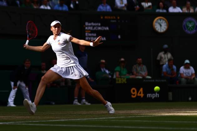 Elena Rybakina during her semi final match Wimbledon Tennis Championships, Day 11, The All England Lawn Tennis and Croquet Club, London, UK - 11 Jul 2024  Copyright: xJamesxMarsh Shutterstockx 14580282gg