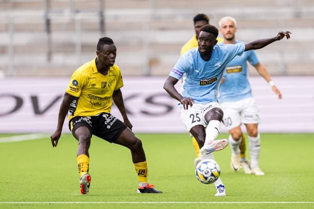240711 Timothy Noor Ouma of Elfsborg and Moustapha Name of Pafos during the UEFA Europa League qualification match between Elfsborg and Pafos on July 11, 2024 in Boras Photo Jörgen Jarnberger BILDBYRAN COP 112 JJ0379 fotboll football soccer fotball uefa europa league kval qualifying round qualification elfsborg pafos bbeng  Copyright: JÖRGENxJARNBERGER BB240711JJ033