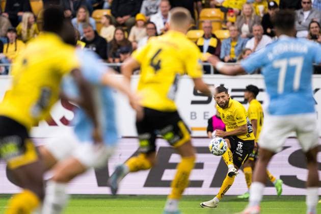240711 Arber Zeneli of Elfsborg during the UEFA Europa League qualification match between Elfsborg and Pafos on July 11, 2024 in Boras Photo Jörgen Jarnberger BILDBYRAN COP 112 JJ0379 fotboll football soccer fotball uefa europa league kval qualifying round qualification elfsborg pafos bbeng  Copyright: JÖRGENxJARNBERGER BB240711JJ057