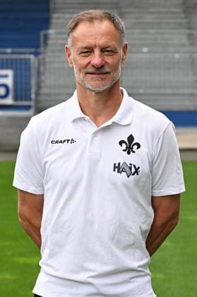 11 07 2024, xscotx, Fußball 2 Bundesliga, 2 BL SV Darmstadt 98 Fototermin Saison 2024 25 Porträttermin 2024 2025 emspor, v l Co Trainer Darius Scholtysik DFL DFB REGULATIONS PROHIBIT ANY USE OF PHOTOGRAPHS as IMAGE SEQUENCES and or QUASI VIDEO Darmstadt