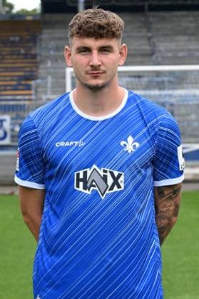 11 07 2024, xscotx, Fußball 2 Bundesliga, 2 BL SV Darmstadt 98 Fototermin Saison 2024 25 Porträttermin 2024 2025 emspor, v l Matej Maglica SV Darmstadt 98 DFL DFB REGULATIONS PROHIBIT ANY USE OF PHOTOGRAPHS as IMAGE SEQUENCES and or QUASI VIDEO Darmstadt