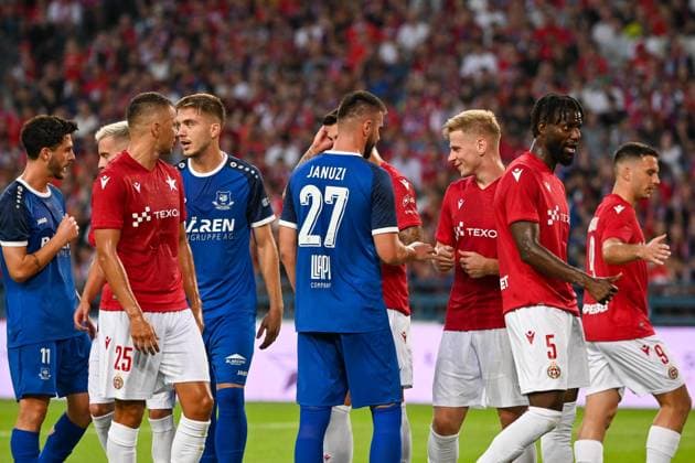 POLSKA, KRAKOW 11.07.2024 PILKA NOZNA ELIMINACJE DO LIGI EUROPY SEZON 2024 2025 WISLA KRAKOW - KF LLAPI PODUJEVO NZ BARTOSZ JAROCH AHMED JANUZI JOSEPH COLLEY FOT. PIOTR HOMEL NEWSPIX.PL POLAND, KRAKOW 11.07.2024 FOOTBALL QUALIFICATIONS UEFA EUROPE LEAGUE SESON 2024 2025 WISLA KRAKOW - KF LLAPI PODUJEVO OP BARTOSZ JAROCH AHMED JANUZI JOSEPH COLLEY FOT. PIOTR HOMEL NEWSPIX.PL --- Newspix.pl  PH110724_009