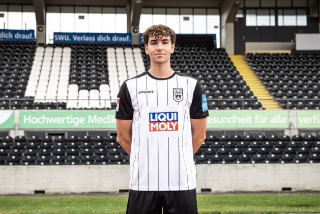 Lukas Ahrend SSV Ulm 1846 Soccer 2 Bundesliga, portrait date 2024 2025 Lukas Ahrend 8, SSV Ulm 1846 Soccer Ulm Donaustadion Baden Württemberg Germany