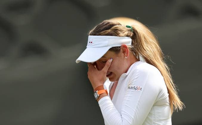 (240712) -- LONDON, July 12, 2024 -- Donna Vekic reacts during the women s singles semifinal match between Jasmine Paolini of Italy and Donna Vekic of Croatia at Wimbledon tennis Championship in London, Britain, July 11, 2024. ) (SP)BRITAIN-LONDON-TENNIS-WIMBLEDON-WOMEN S SINGLES-SEMIFINALS LixYing 