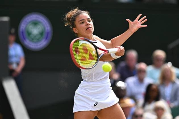 Wimbledon Semi-Final - Paolini v Vekic Jasmine Paolini (ITA) during her semi final match at the 2024 Wimbledon Championships at the AELTC in London, UK, on July 11, 2024. Photo by Corinne Dubreuil ABACAPRESS.COM London United Kingdom  Copyright: xDubreuilxCorinne ABACAx