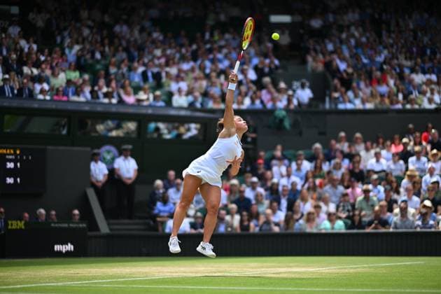 Wimbledon Semi-Final - Paolini v Vekic Jasmine Paolini (ITA) during her semi final match at the 2024 Wimbledon Championships at the AELTC in London, UK, on July 11, 2024. Photo by Corinne Dubreuil ABACAPRESS.COM London United Kingdom  Copyright: xDubreuilxCorinne ABACAx