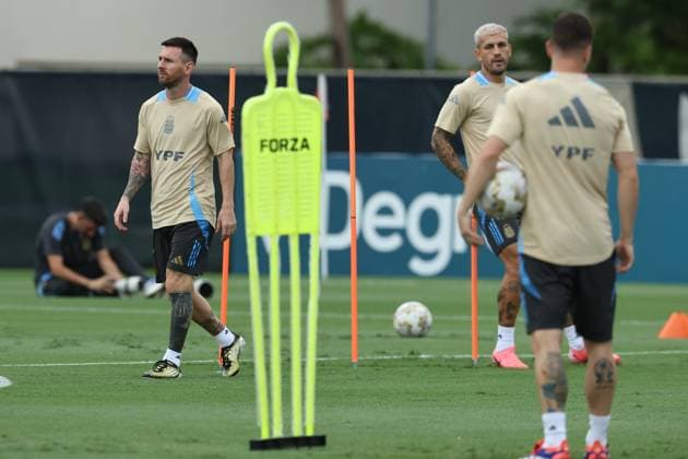 Argentina s forward Lionel Messi L during a training session ahead the match against Colombia for the Copa America USA 2024 final match, at Florida International University FIU , Miami, on July 11 2024 MIAMI UNITED STATES Copyright: xALEJANDROxPAGNIx