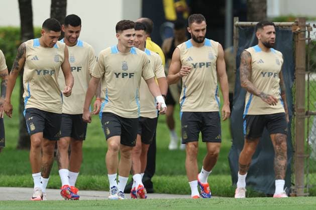 Argentina s forward Julian Alvarez C and teammates during a training session ahead the match against Colombia for the Copa America USA 2024 final match, at Florida International University FIU , Miami, on July 11 2024 MIAMI UNITED STATES Copyright: xALEJANDROxPAGNIx
