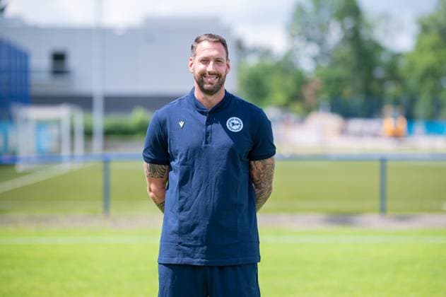 Mitch Kniat Head Coach DSC Arminia Bielefeld 3 Liga, portrait date 2024 2025
