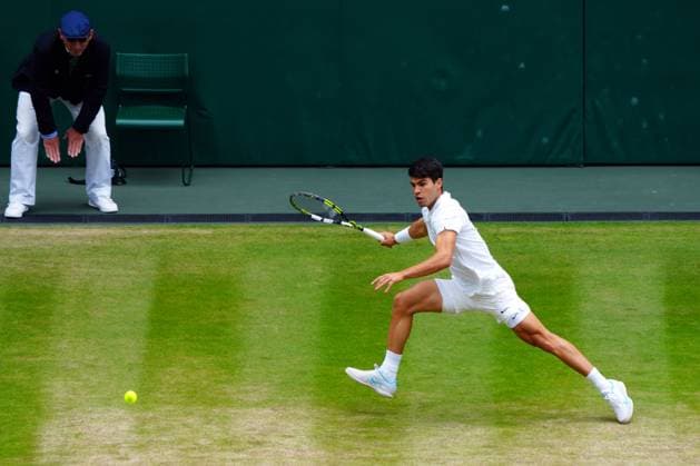 Carlos Alcaraz during his semi final match Wimbledon Tennis Championships, Day 12, The All England Lawn Tennis and Croquet Club, London, UK - 12 Jul 2024  Copyright: xJavierxGarcia Shutterstockx 14581882h