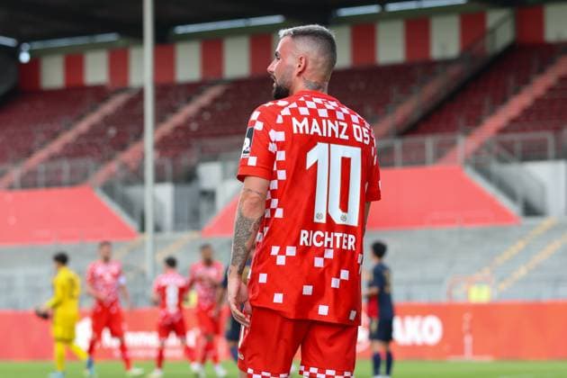 06 07 2024, xusrbx, Soccer Test Match, 1 FSV Mainz 05 FC Basara emspor, Marco Richter 1 FSV Mainz 05, 10 , after the match, DFL DFB REGULATIONS PROHIBIT ANY USE OF PHOTOGRAPHS as IMAGE SEQUENCES and or QUASI VIDEO Mainz