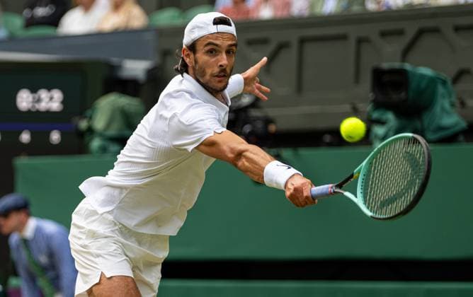 Tennis - Wimbledon Championship 2024 - Day 12 LONDON, ENGLAND - Friday, July 12, 2024: Lorenzo Musetti (ITA) during the Gentlemen s Singles Semi-Final match on Day Twelve of The Championships Wimbledon 2024 at the All England Lawn Tennis and Croquet Club. (Photo by Kirsten Holst Propaganda) LONDON All England Lawn Tennis and Croquet Club GREATER LONDON ENGLAND  Copyright: xKirstenxHolstx 2024-07-12-074-Wimbledon_Day_12