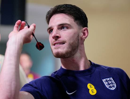 Declan Rice of England wins his darts match against the Media England press conference, PK, Pressekonferenz UEFA European Championship, EM, Europameisterschaft 2024, Final, Football, Spa & Golf Resort Weimarer Land, Blankenhain, Germany, 12 Jul 2024 EDITORIAL USE ONLY No use with unauthorised audio, video, data, fixture lists, club league logos or live services. Online in-match use limited to 120 images, no video emulation. No use in betting, games or single club league player publications. Copyright: xDavexShopland Shutterstockx 14583689bc