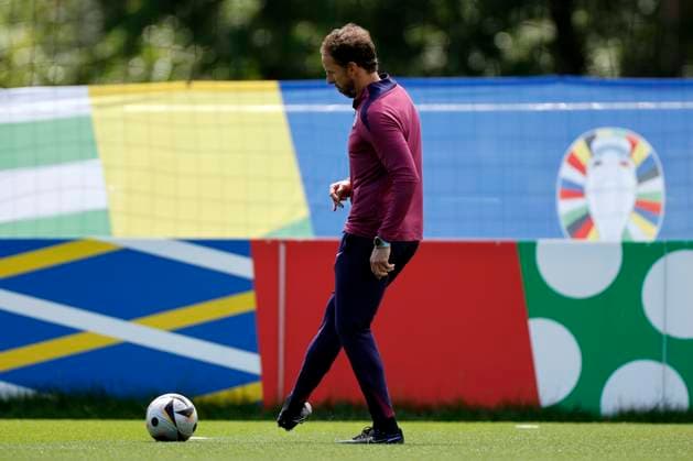 English National Soccer Team s head coach Gareth Southgate leads a team s training session on the eve of UEFA EURO, EM, Europameisterschaft,Fussball 2024 s final game against Spain in Blankenhain, Germany, 13 July 2024. English National Soccer Team trains ahead of UEFA Euro 2024 s final game against Spain !ACHTUNG: NUR REDAKTIONELLE NUTZUNG!  Copyright: xAlbertoxEstevezx GRAF6683 20240713-55014140306_1