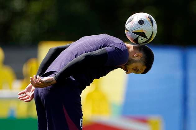 Sport Bilder des Tages England national team, Nationalteam player Kyle Walker during an English National Soccer Team s training session on the eve of UEFA EURO, EM, Europameisterschaft,Fussball 2024 s final game against Spain in Blankenhain, Germany, 13 July 2024. English National Soccer Team trains ahead of UEFA Euro 2024 s final game against Spain !ACHTUNG: NUR REDAKTIONELLE NUTZUNG!  Copyright: xAlbertoxEstevezx GRAF6703 20240713-55014140685_1