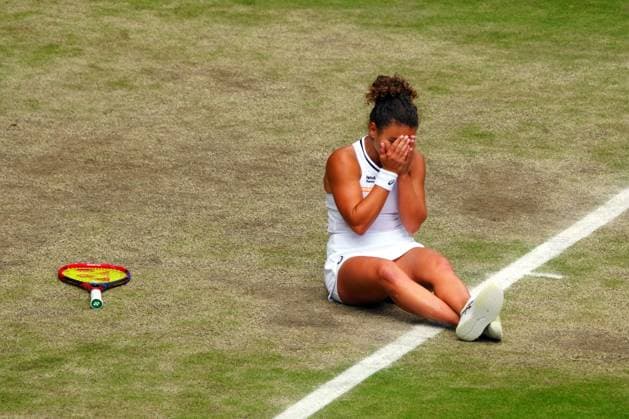 Jasmine Paolini falls during the Ladies Singles Final Wimbledon Tennis Championships, Day 13, The All England Lawn Tennis and Croquet Club, London, UK - 13 Jul 2024  Copyright: xJavierxGarcia Shutterstockx 14584798al
