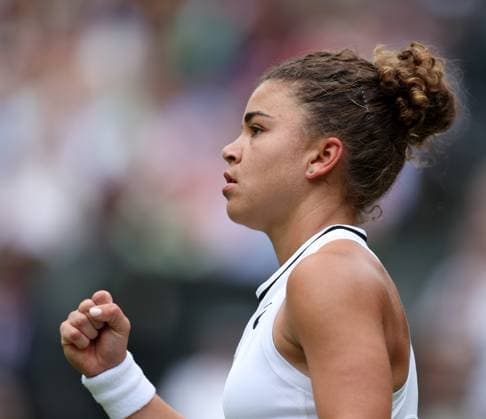 (240713) -- LONDON, July 13, 2024 -- Jasmine Paolini celebrates scoring during the women s singles final between Barbora Krejcikova of Czech Republic and Jasmine Paolini of Italy at Wimbledon tennis Championship in London, Britain, July 13, 2024. ) (SP)BRITAIN-LONDON-TENNIS-WIMBLEDON--WOMEN S SINGLES-FINAL LixYing 