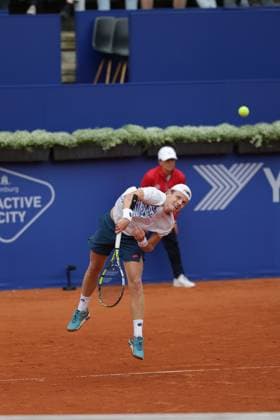 Tennis Men ATP, Tennis Men Tour 500 European Open Hamburg, Hamburg Open ATP 500 2024 Qualifying Round , 13 07 2024, Jesper de Jong makes a serve Copyright: FernandoxSoares
