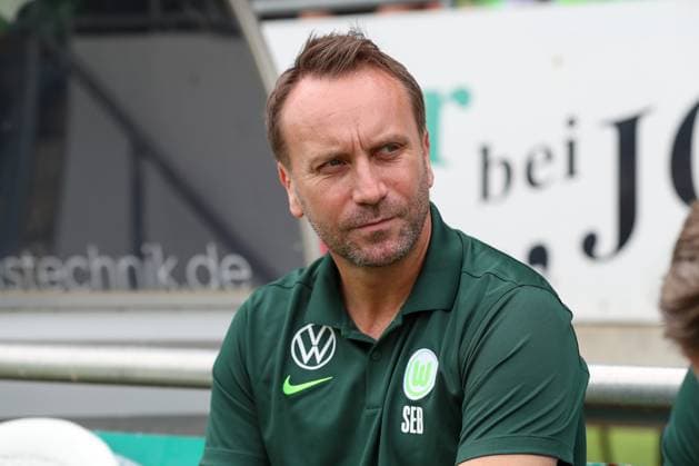 13 07 2024, xtgx, Football Test Match, Becks Selection VfL Wolfsburg emspor, v l Sebastian Schindzielorz Wolfsburg, Sports Director DFL DFB REGULATIONS PROHIBIT ANY USE OF PHOTOGRAPHS as IMAGE SEQUENCES and or QUASI VIDEO Wolfsburg