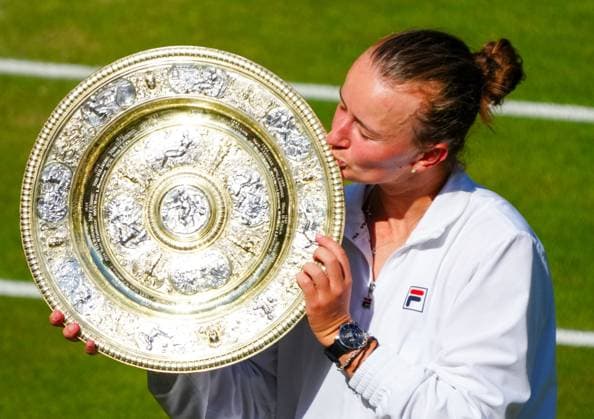 Barbora Krejcikova lifts the Venus Rosewater Dish after victory in the Ladies Singles Final Wimbledon Tennis Championships, Day 13, The All England Lawn Tennis and Croquet Club, London, UK - 13 Jul 2024  Copyright: xJavierxGarcia Shutterstockx 14584798cm