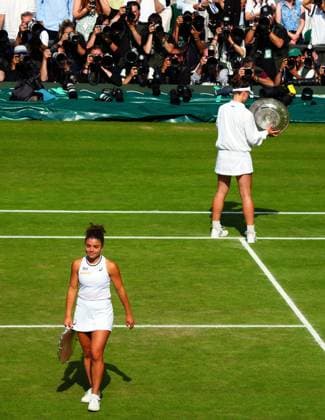 Barbora Krejcikova lifts the Venus Rosewater Dish after victory in the Ladies Singles Finaln against Jasmine Paolini Wimbledon Tennis Championships, Day 13, The All England Lawn Tennis and Croquet Club, London, UK - 13 Jul 2024  Copyright: xJavierxGarcia Shutterstockx 14584798cv