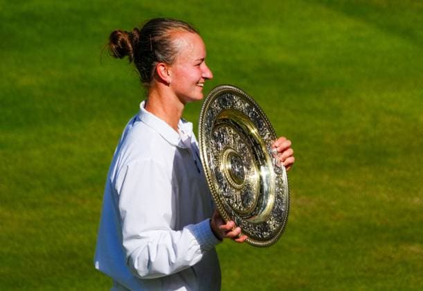 Barbora Krejcikova lifts the Venus Rosewater Dish after victory in the Ladies Singles Final Wimbledon Tennis Championships, Day 13, The All England Lawn Tennis and Croquet Club, London, UK - 13 Jul 2024  Copyright: xJavierxGarcia Shutterstockx 14584798da