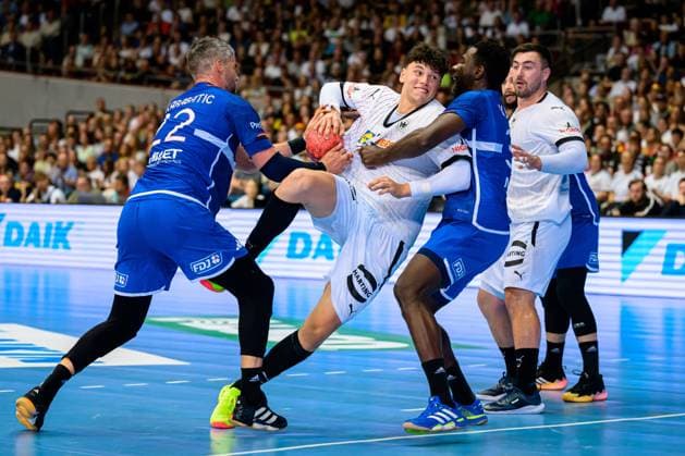 Dortmund, Germany Mens international match Germany France v li Luka Karabatic France , Marko Grgic Germany , Karl Konan France Dortmund Westfalenhalle Nordrhein Westfalen Germany