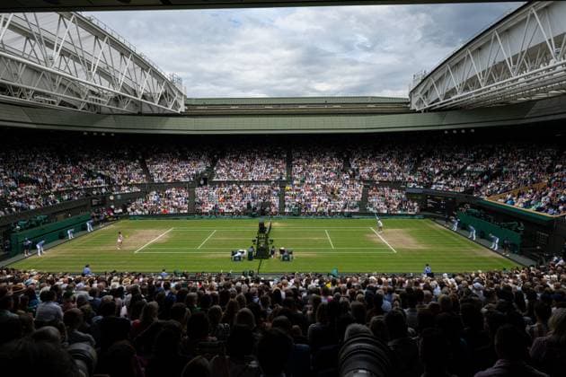 Tennis - Wimbledon Championship 2024 - Day 13 LONDON, ENGLAND - Saturday, July 13, 2024: Jasmine Paolini (ITA) (L) take on Barbora Krejcikova (CZE) during the Ladies Singles Final on Day Thirteen of The Championships Wimbledon 2024 at the All England Lawn Tennis and Croquet Club. Krejcikova won 6-2, 2-6, 6-4. (Photo by Kirsten Holst Propaganda) LONDON All England Lawn Tennis and Croquet Club GREATER LONDON ENGLAND  Copyright: xKirstenxHolstx 2024-07-13-043-Wimbledon_Day_13