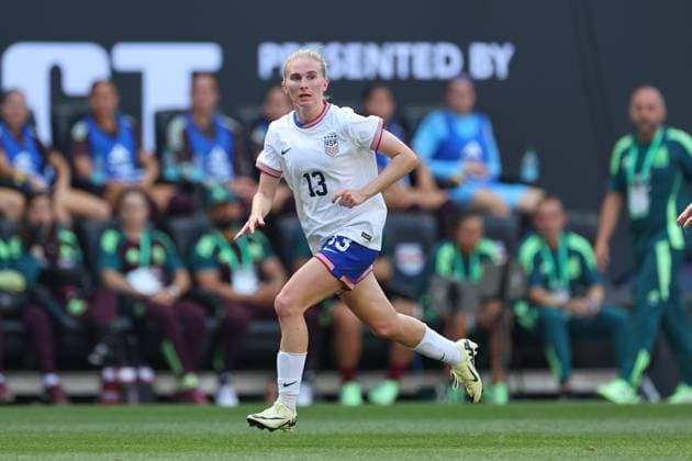 HARRISON, NJ - JULY 13: Jenna Nhighwonger 13 of United States during the first half of the Impact 99 presented by New York Life soccer game against Mexico on July 13, 2024 at Red Bull Arena in Harrison, New Jersey. (Photo by Rich Graessle Icon Sportswire) SOCCER: JUL 13 Women s USA vs Mexico EDITORIAL USE ONLY Icon2407131853