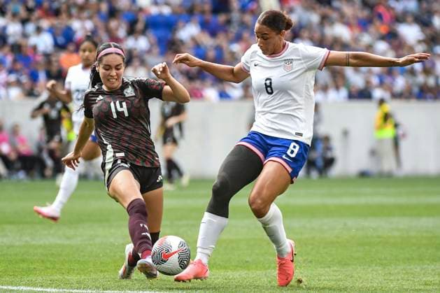 Football, Women, Test match, Mexico - USA