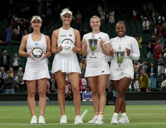 (240714) -- LONDON, July 14, 2024 -- Katerina Siniakova (Czech Republic, 2nd R) Taylor Townsend (the United States, 1st R) and Gabriela Dabrowski (Canada, 1st L) Erin Routliffe (New Zealand) react during the awarding ceremony after their women s doubles final match at Wimbledon tennis Championship in London, Britain, on July 13, 2024. ) (SP) BRITAIN-LONDON-TENNIS-WIMBLEDON-WOMEN S DOUBLES-FINAL HanxYan 