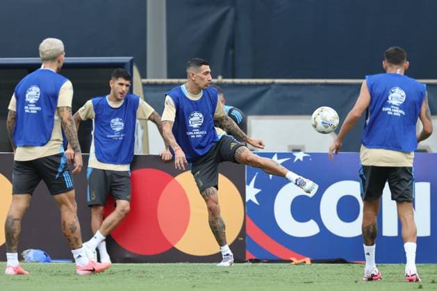Argentina s forward Angel Di Maria C takes part in a training session ahead the match against Colombia for the Copa America USA 2024 final match, at Florida International University FIU , Miami, on July 13, 2024 MIAMI UNITED STATES Copyright: xALEJANDROxPAGNIx