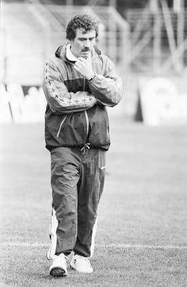 Archivbilder der Woche SPORT KW28 Gerd Schädlich 01.10.1995, Chemnitz, Fußball, Trainer Gerd Schädlich *** Gerd Schädlich 01 10 1995, Chemnitz, Sport, Football, Coach Gerd Schädlich