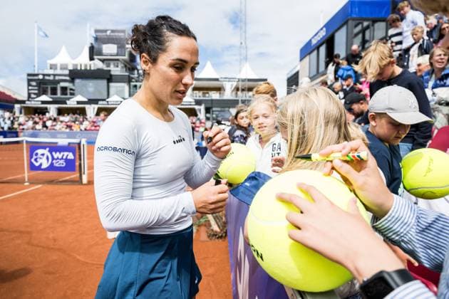 240714 Martina Trevisan of Italy signing autographs after the final of Nordea Open day 7 on July 14, 2024 in Bastad Photo Niclas Jönsson BILDBYRAN COP 273 NO0280 tennis dam wta nordea open bastad dag 7 bbeng final double final  Copyright: NICLASxJÖNSSON BB240714NO023
