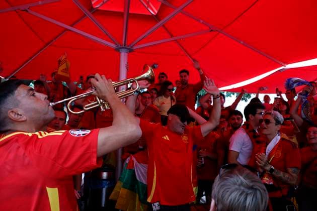 EURO 2024, Final, Spain - England, Spanish fans in Berlin
