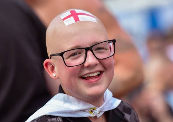 Football, European Championship 2024 English fans on Breitscheidplatz 14 06 2024, xdanx, Football, European Championship 2024 English fans on Breitscheidplatz , v l English fan with logo of the English flag on his head Berlin Breitscheid Platz Berlin Germany EN Copyright: xDanielxLakomskix