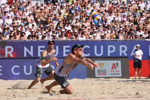 BEACHVOLLEYBALL - Beach Pro Vienna VIENNA,AUSTRIA,14.JUL.24 - Beach volleyball, Beachvolleyball - A1 Beach Pro Vienna. Image shows Clemens Wickler and Nils Ehlers (GER).  GEPAxpictures xMathiasxMandl