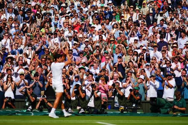 Carlos Alcaraz celebrates victory in the Gentlemen s Singles final Wimbledon Tennis Championships, Day 14, The All England Lawn Tennis and Croquet Club, London, UK - 14 Jul 2024  Copyright: xJavierxGarcia Shutterstockx 14584814ek
