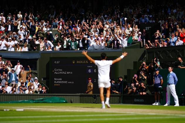 Carlos Alcaraz celebrates victory in the Gentlemen s Singles final Wimbledon Tennis Championships, Day 14, The All England Lawn Tennis and Croquet Club, London, UK - 14 Jul 2024  Copyright: xJavierxGarcia Shutterstockx 14584814es