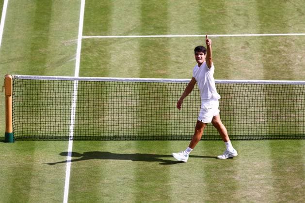 Carlos Alcaraz celebrates victory in the Gentlemen s Singles final Wimbledon Tennis Championships, Day 14, The All England Lawn Tennis and Croquet Club, London, UK - 14 Jul 2024  Copyright: xJamesxMarsh Shutterstockx 14584815dg
