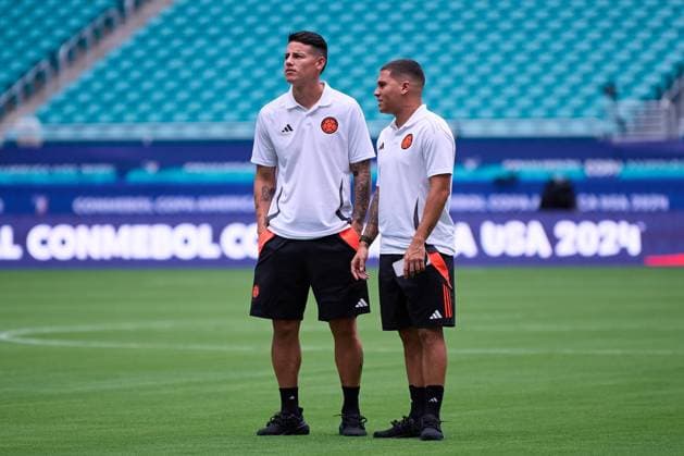 RECORD DATE NOT STATED Copa America USA 2024 Colombia Training and press conference, PK, Pressekonferenz James Rodriguez and Juan Fernando Quintero of Colombia during recognition of Stadium ahead of final match against Argentina as part of CONMEBOL Copa America USA 2024 at Hard Rock Stadium on July 13, 2024 in Miami Gardens, United States. MIAMI GARDENS FLORIDA UNITED STATES  Copyright: xJosexLuisxMelgarejox 20240713165003_CA_F_2024_COL_REC_RODRIGUEZ26